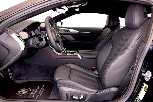 2025 BMW M850 i xDrive