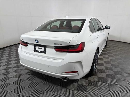 Alpine White 2025 BMW 330 i xDrive