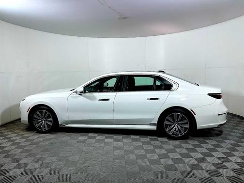 2024 BMW i7 eDrive50