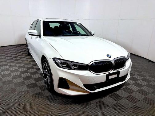 Alpine White 2025 BMW 330 i xDrive