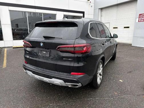 Jet Black 2023 BMW X5 xDrive40i