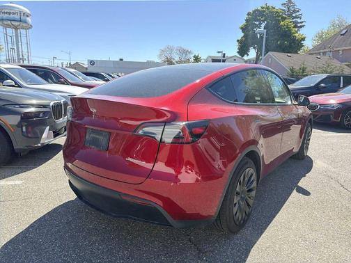 2024 Tesla Model Y Long Range