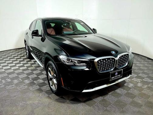 2023 BMW X4 xDrive30i