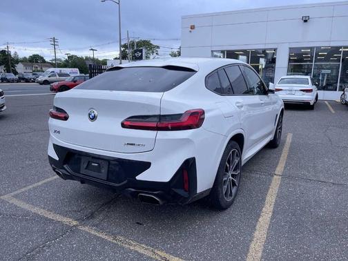 2022 BMW X4 xDrive30i