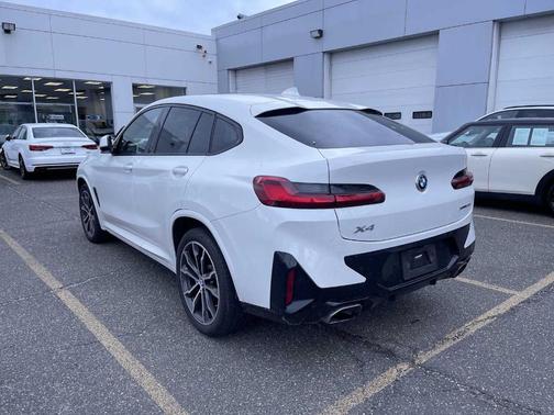 2022 BMW X4 xDrive30i