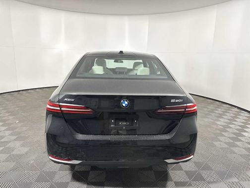 2026 BMW 530 i xDrive