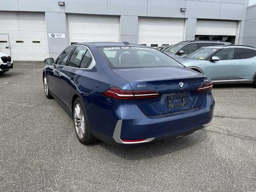 2025 BMW 530 i xDrive