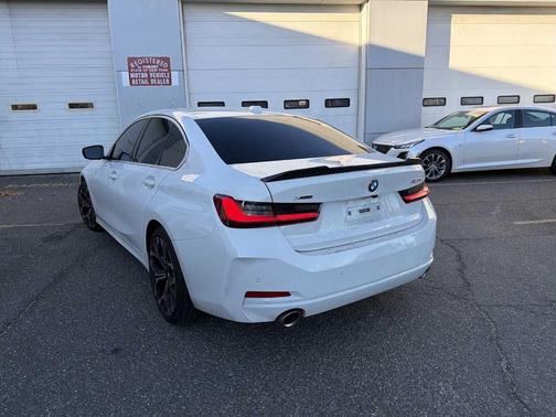 2025 BMW 330 i xDrive