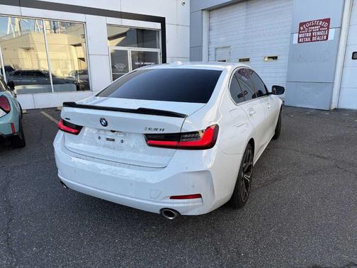 2025 BMW 330 i xDrive