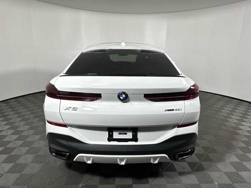 2026 BMW X6 xDrive40i