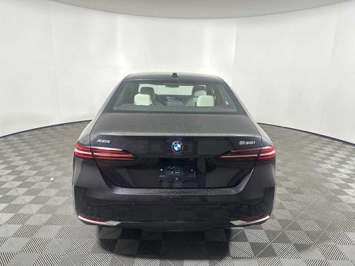 2026 BMW 530 i xDrive