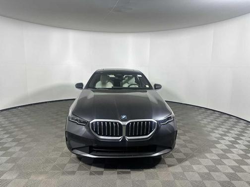 2026 BMW 530 i xDrive