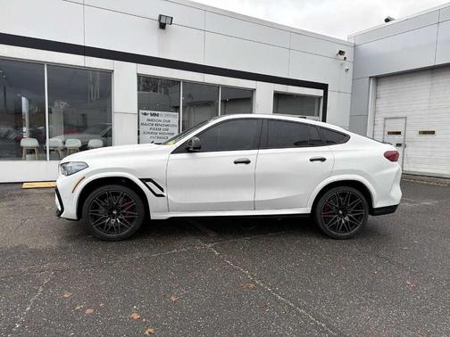 2022 BMW X6 M Base