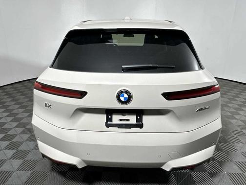 2026 BMW iX xDrive45