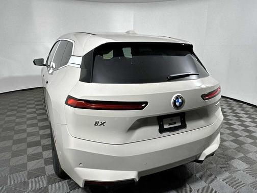 2026 BMW iX xDrive45