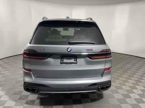 2026 BMW X7 M60i