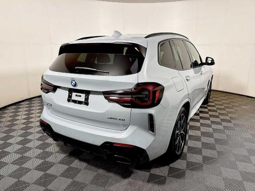 Gray Metallic 2024 BMW X3 xDrive30i