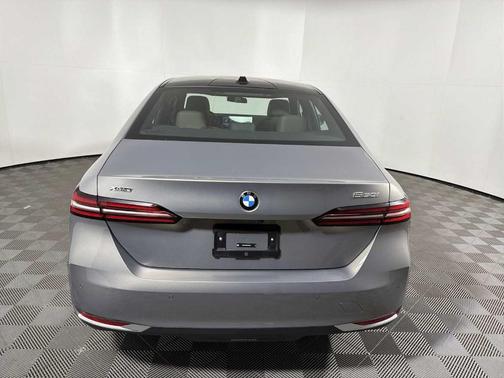 2026 BMW 530 i xDrive