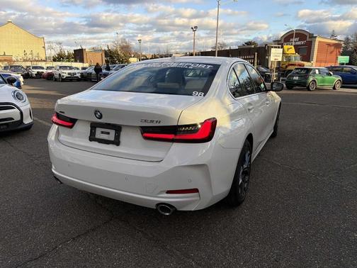 2025 BMW 330 i xDrive