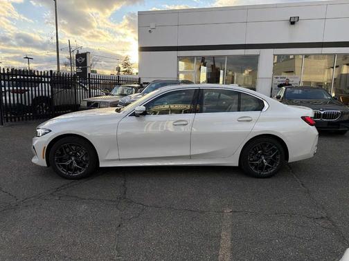 2025 BMW 330 i xDrive