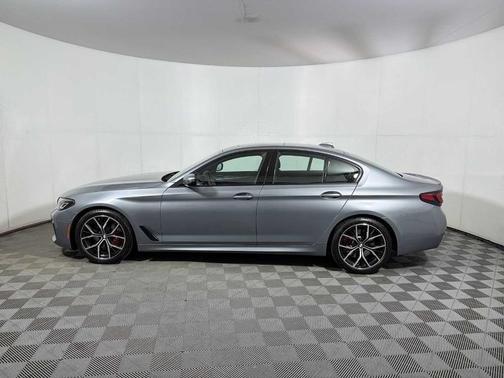 Skyscraper Gray Metallic 2023 BMW 530 i xDrive