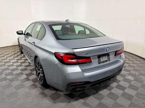 Skyscraper Gray Metallic 2023 BMW 530 i xDrive