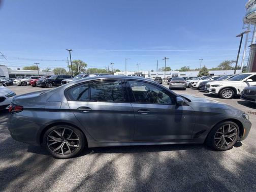 Skyscraper Gray Metallic 2023 BMW 530 i xDrive