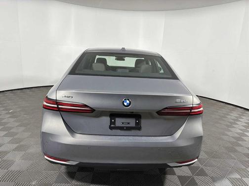 2026 BMW 530 i xDrive