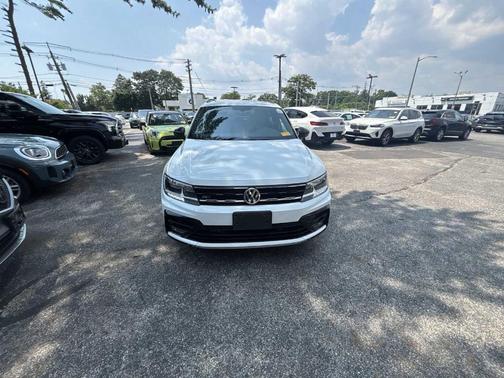 2021 Volkswagen Tiguan 2.0T SE R-Line Black