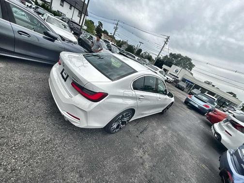 2025 BMW 330 i xDrive