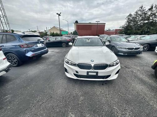 2025 BMW 330 i xDrive