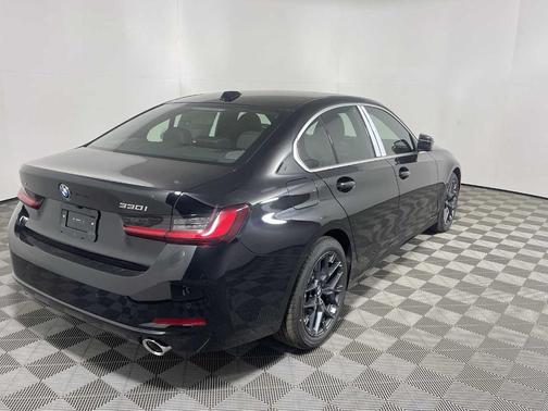 2025 BMW 330 i xDrive