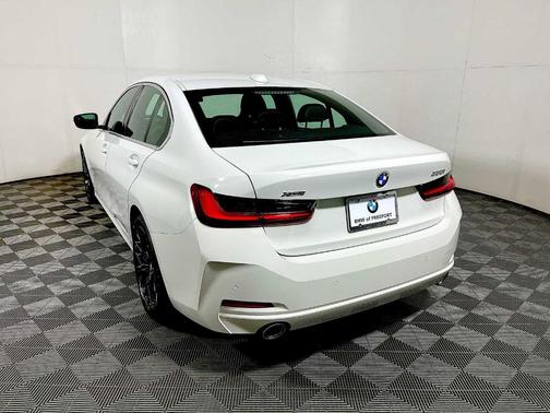 2025 BMW 330 i xDrive