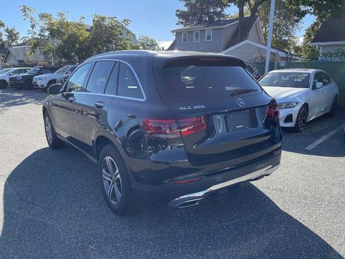 2022 Mercedes-Benz GLC 300 Base 4MATIC