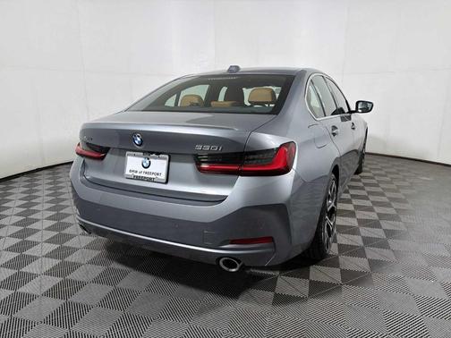 2025 BMW 330 i xDrive