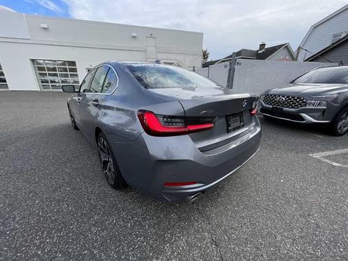 2025 BMW 330 i xDrive