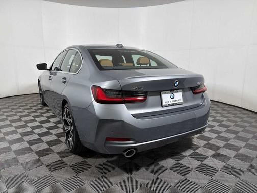 2025 BMW 330 i xDrive