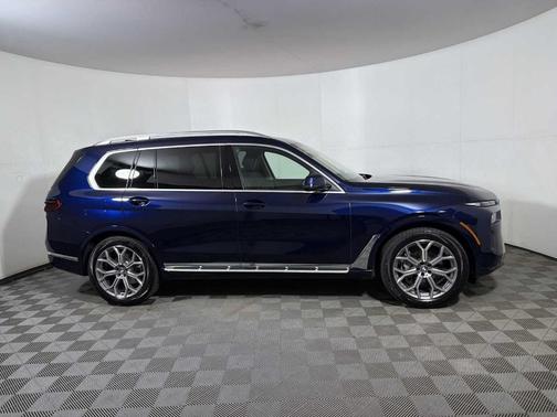Tanzanite Blue II Metallic 2026 BMW X7 xDrive40i