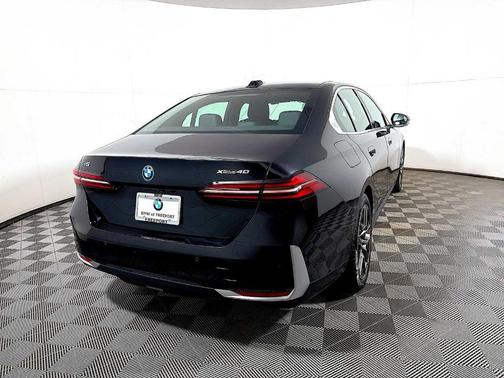 2026 BMW i5 xDrive40