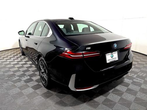 2026 BMW i5 xDrive40