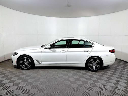Mineral White Metallic 2023 BMW 530 i xDrive