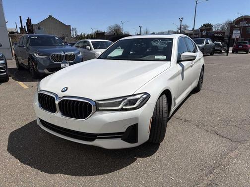 Mineral White Metallic 2023 BMW 530 i xDrive