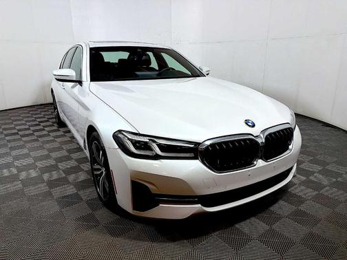 Mineral White Metallic 2023 BMW 530 i xDrive