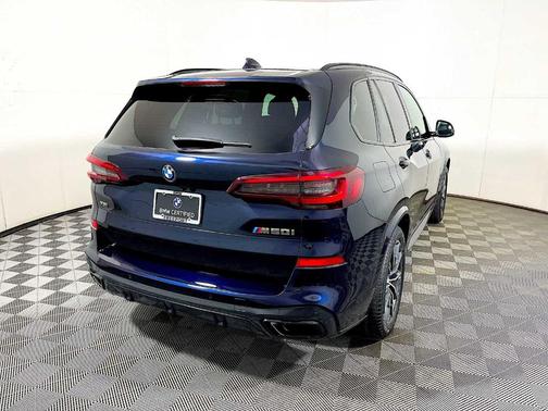 2023 BMW X5 M50i