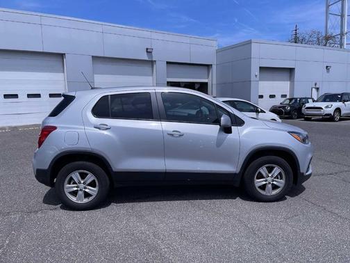 2022 Chevrolet Trax LS