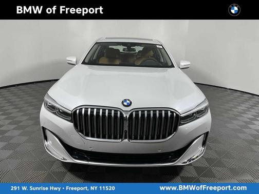 2022 BMW 740 i xDrive