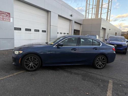 2022 BMW 330 i xDrive