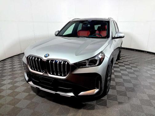 Space Silver 2025 BMW X1 xDrive28i