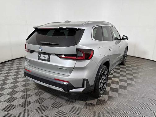 Space Silver 2025 BMW X1 xDrive28i