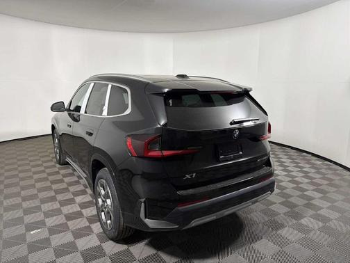 Black Sapphire Metallic 2026 BMW X1 xDrive28i